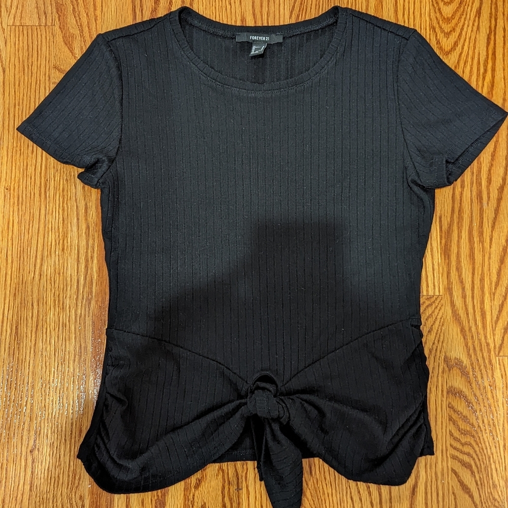 Forever 21 black t shirt with tie